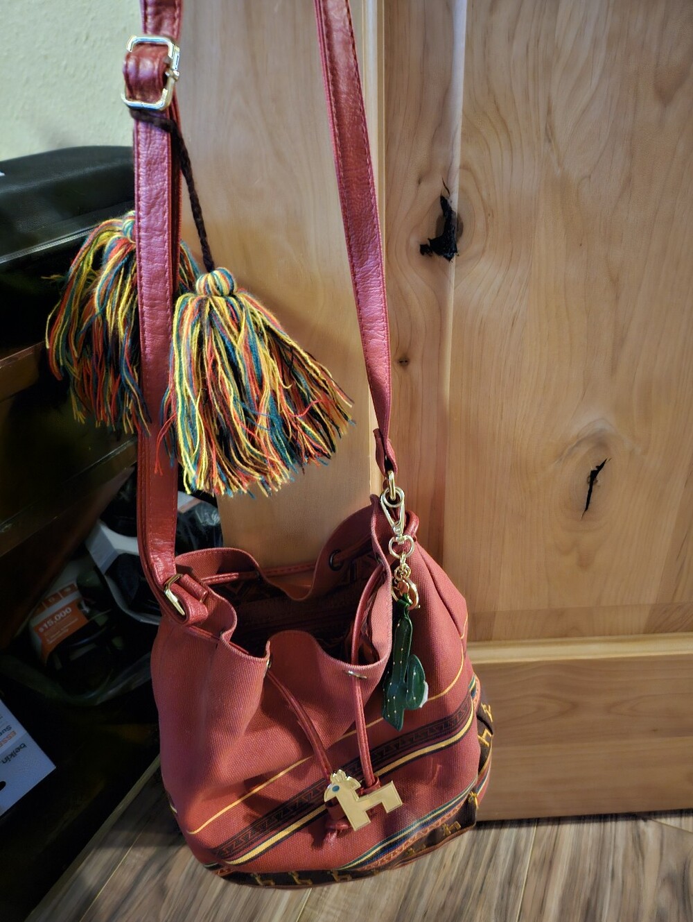 Loungefly the Emperor's New Groove Crossbody - Picture 3 of 3